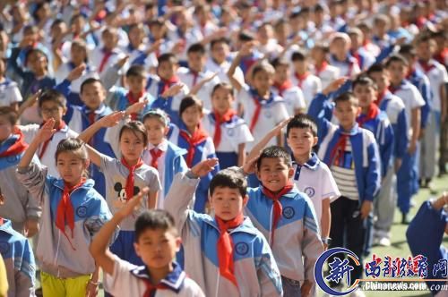 资料图：山西一小学举行开学仪式。武俊杰 摄