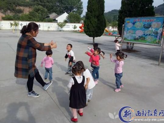 幸福支教的一家三口:韩城市新城区幼儿园支教